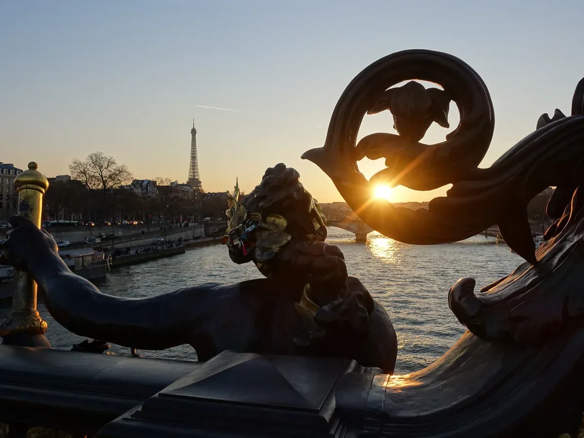 Departure From Geneva To Paris By Deluxe Bus - 2